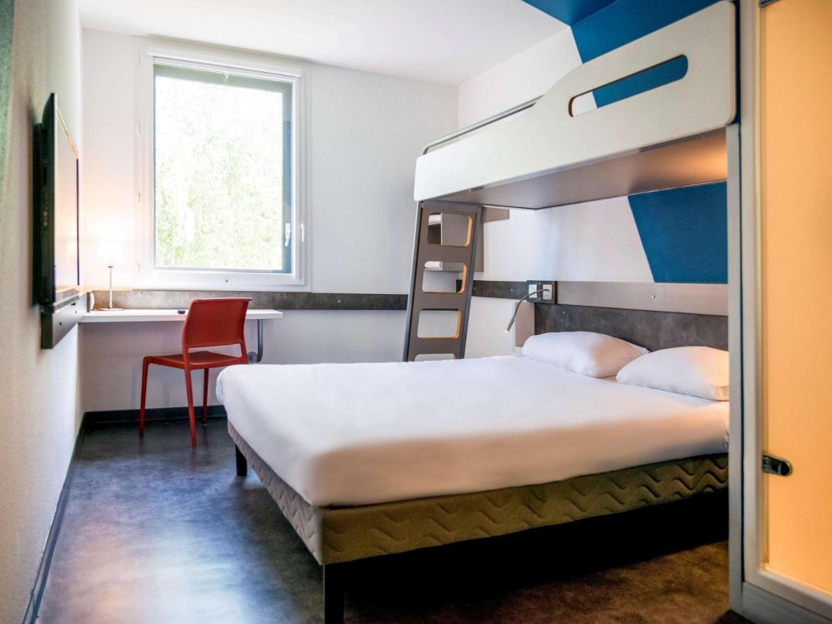 Ibis Budget Archamps Porte De Geneve Bagian luar foto