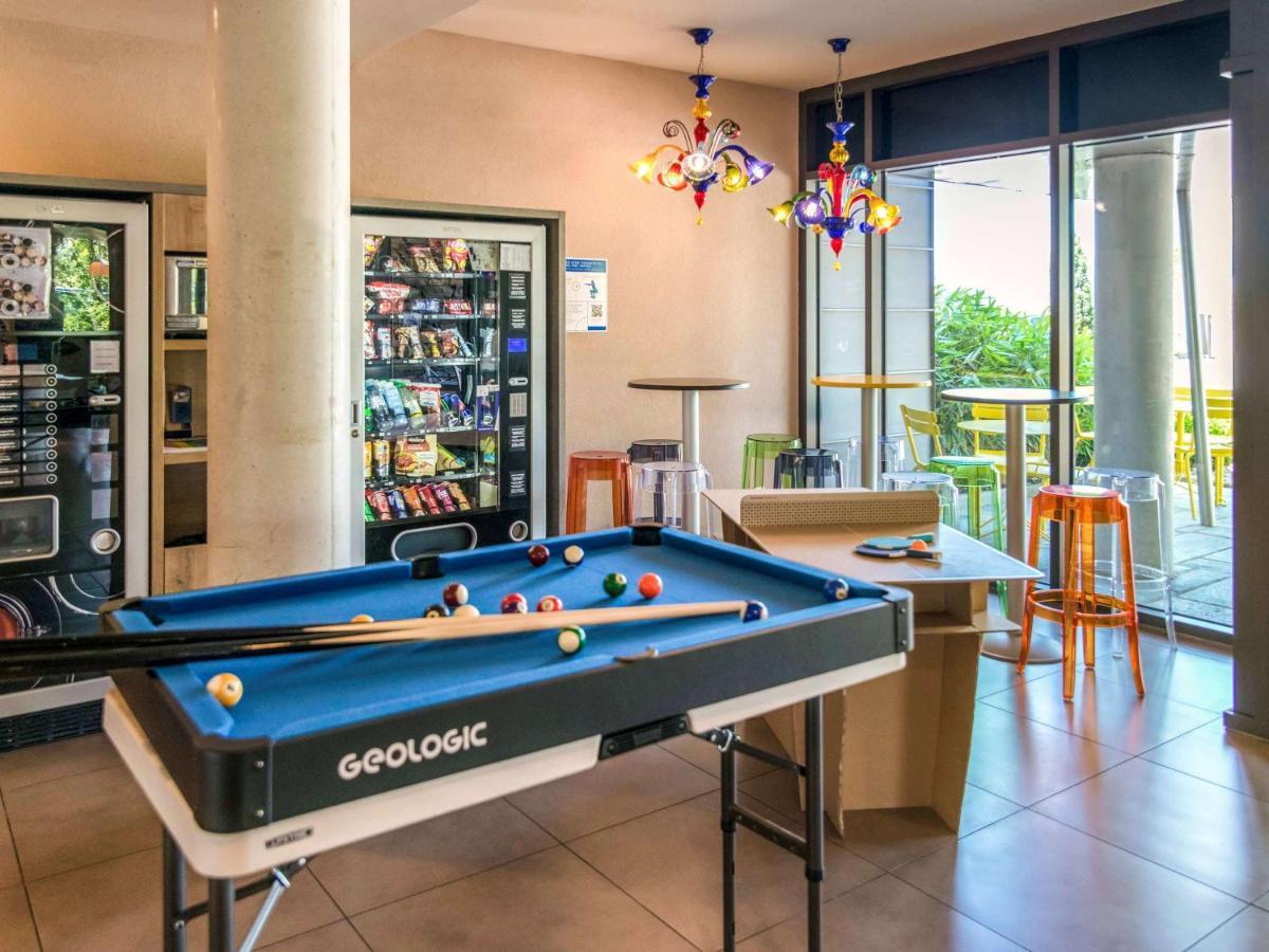 Ibis Budget Archamps Porte De Geneve Bagian luar foto