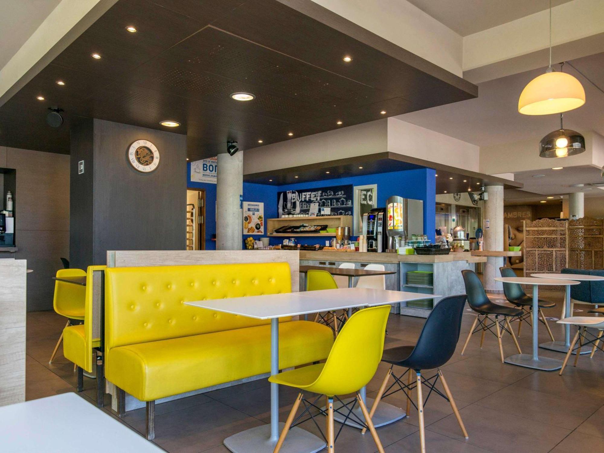 Ibis Budget Archamps Porte De Geneve Bagian luar foto