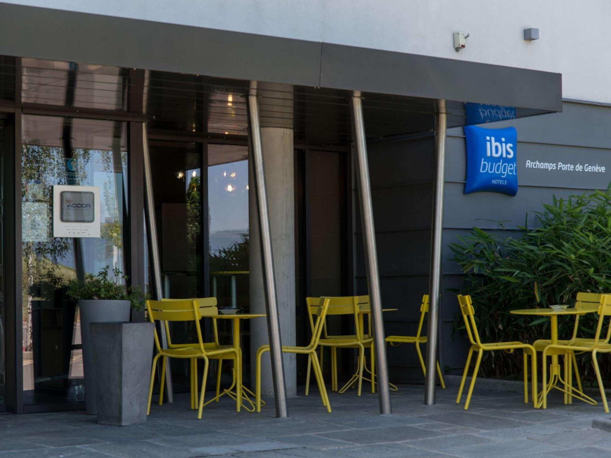 Ibis Budget Archamps Porte De Geneve Bagian luar foto