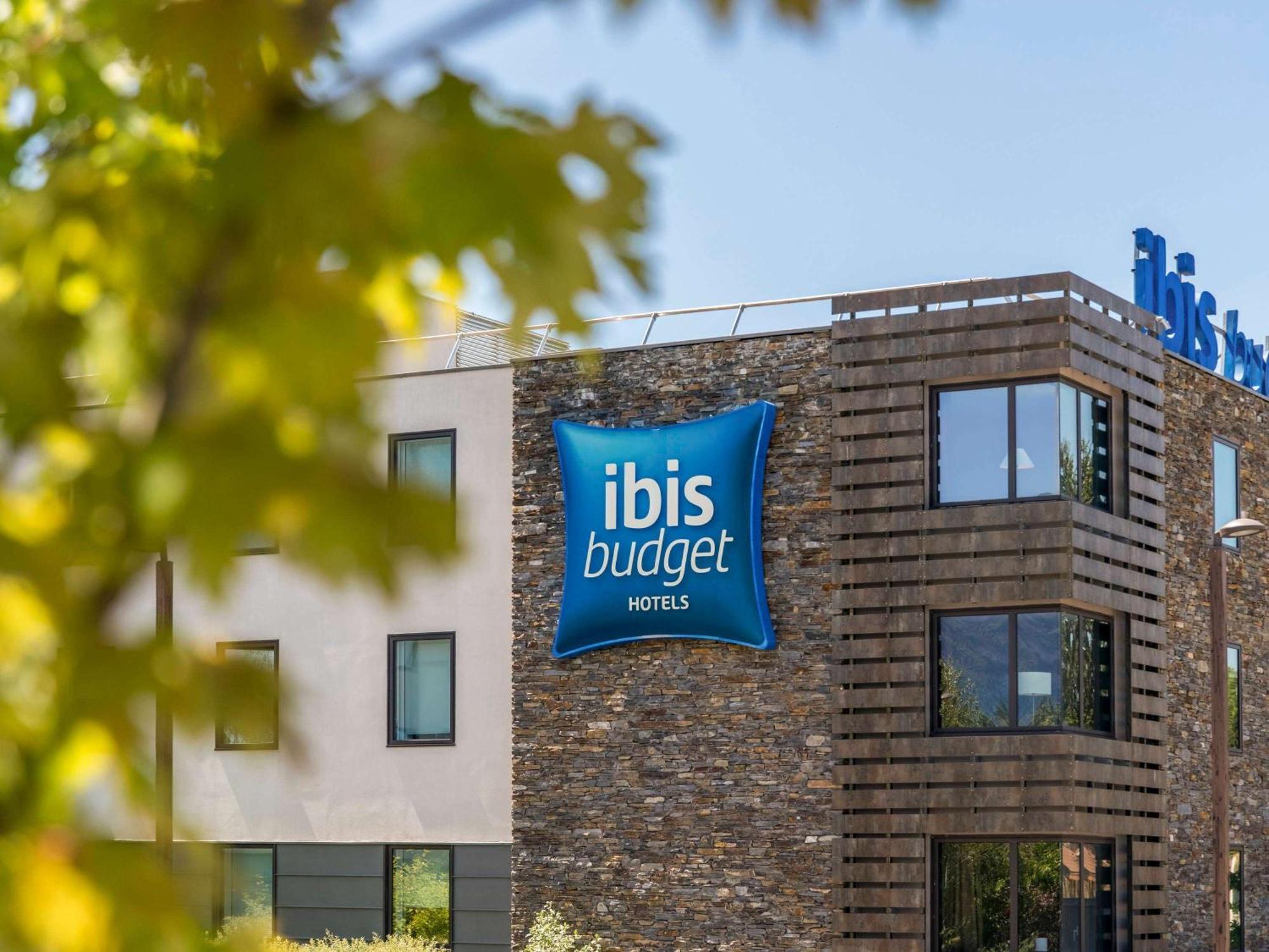 Ibis Budget Archamps Porte De Geneve Bagian luar foto