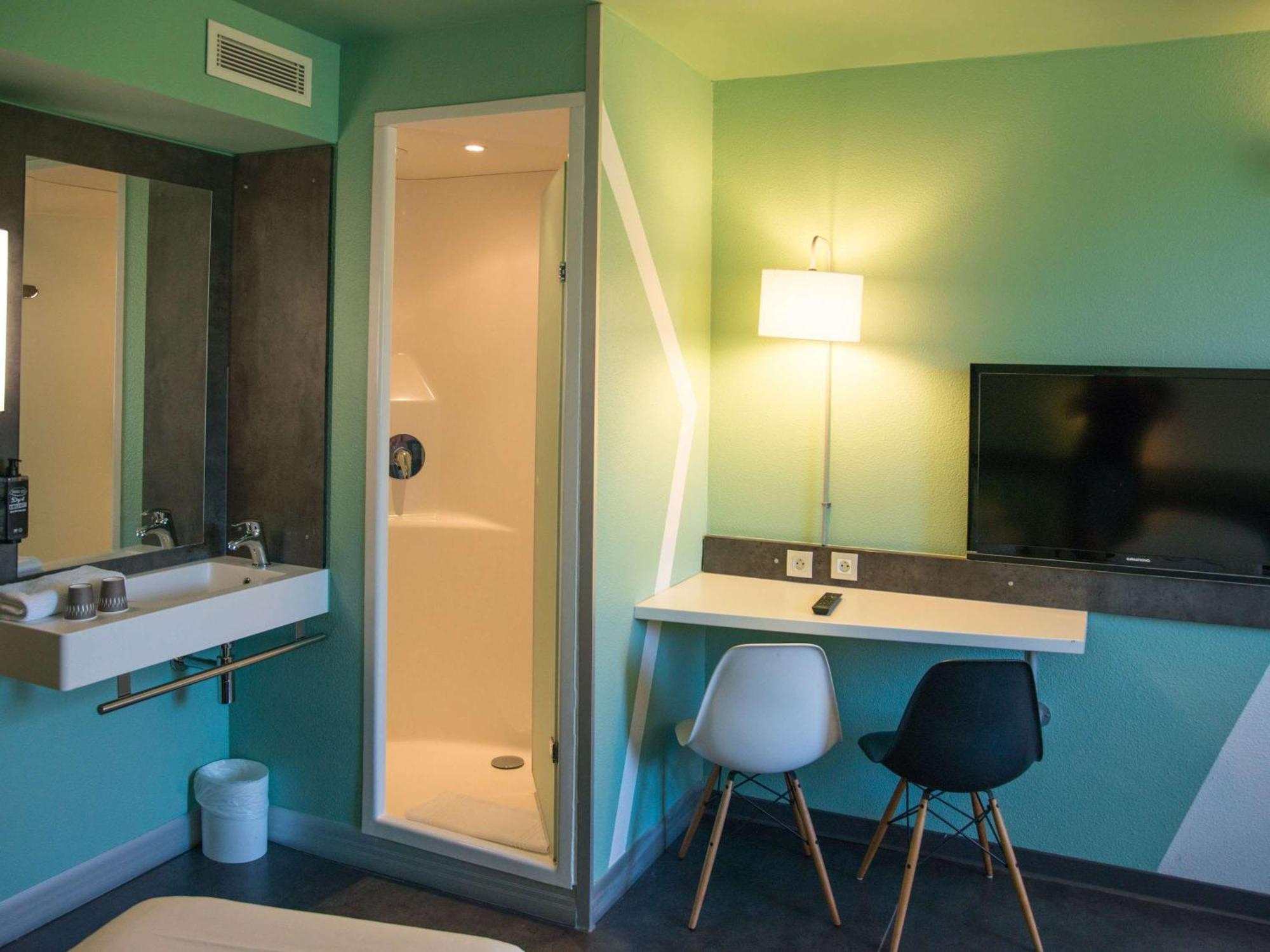 Ibis Budget Archamps Porte De Geneve Bagian luar foto