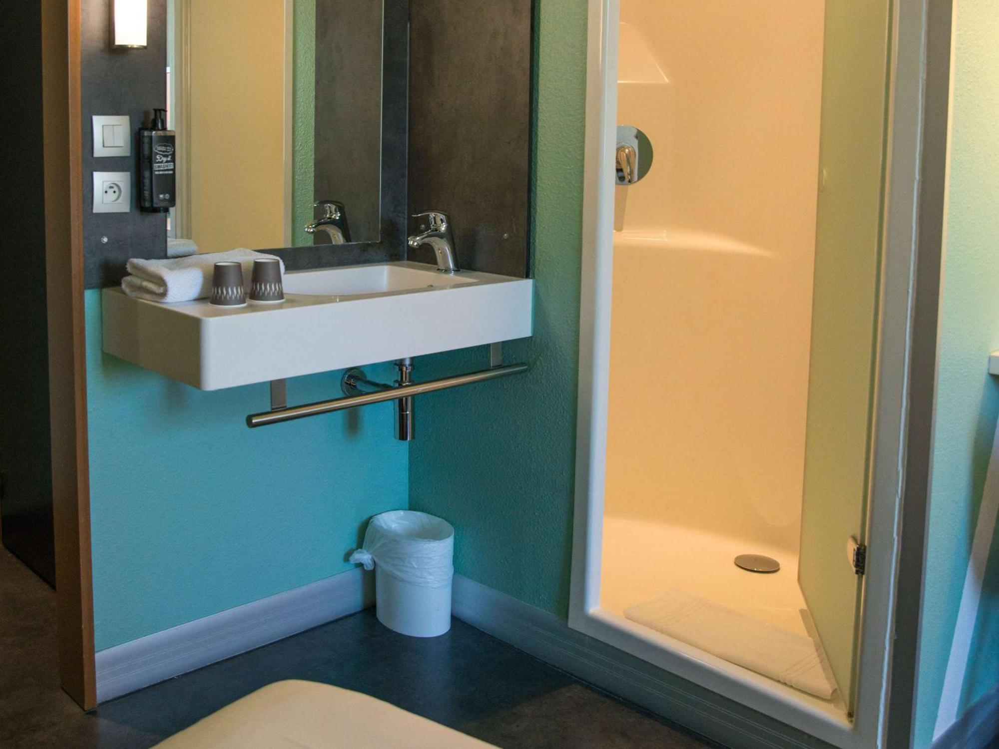 Ibis Budget Archamps Porte De Geneve Bagian luar foto