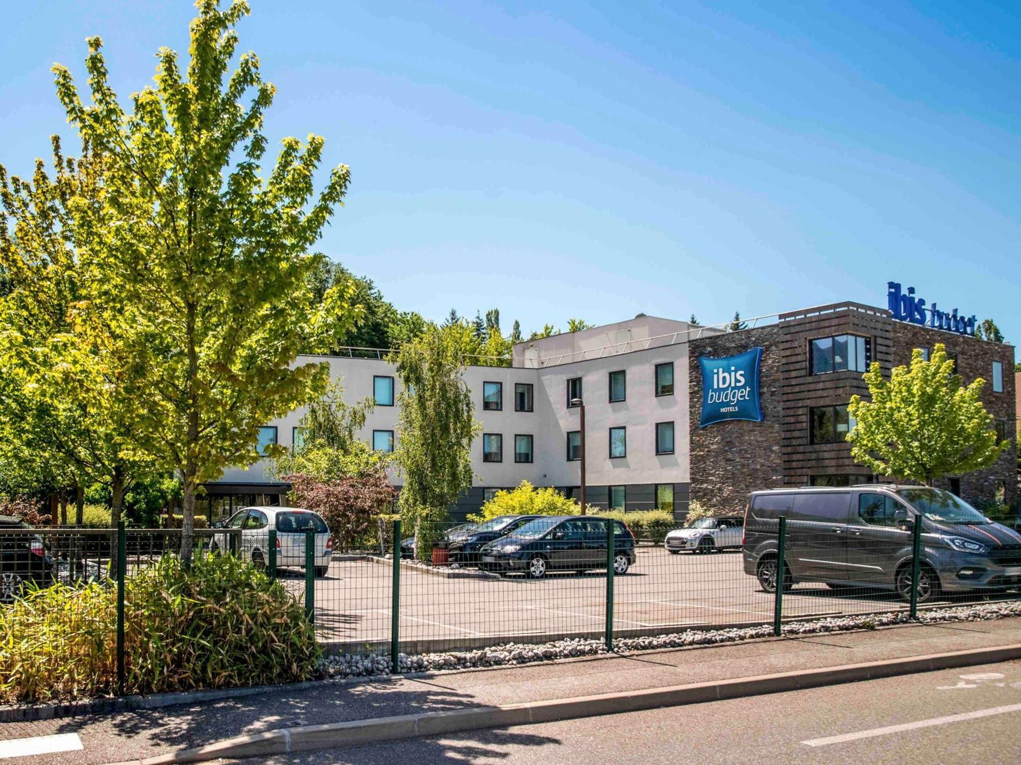 Ibis Budget Archamps Porte De Geneve Bagian luar foto
